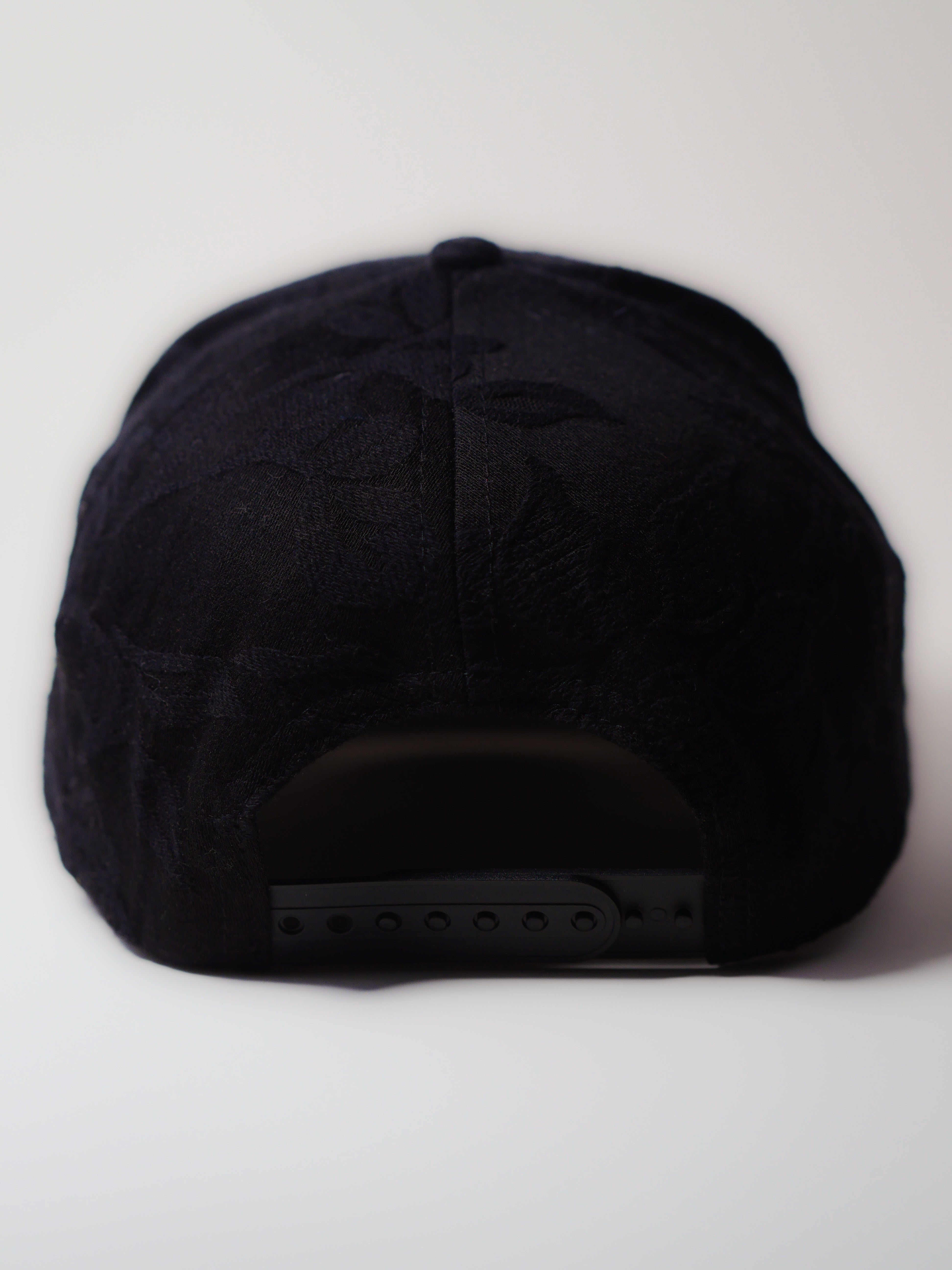 OBSIDIAN ROSE HAT